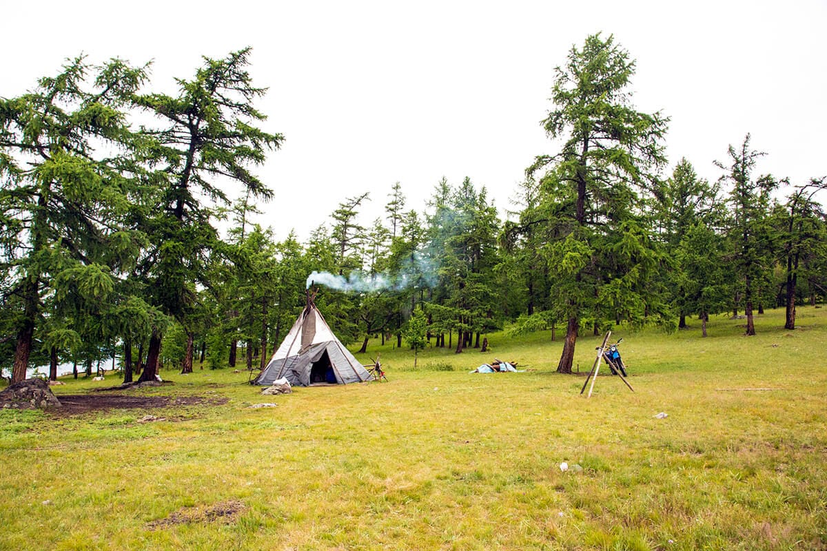 Tsaatan hut